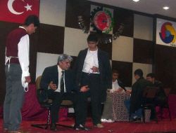 Nizipliler, Reis Bey'i İlgiyle İzledi