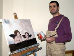 Tuncelili Ressam Fuat Gök, Duvar Boyalarıyla Resim Yapıyor