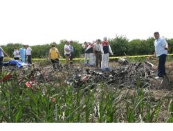 Düşen Uçağın Pilotunun Cesedi Enkazdan Çıkarıldı
