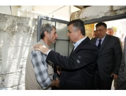 Hatay Valisi Lekesiz, Reyhanlı'da Taziye Ziyaretinde Bulundu