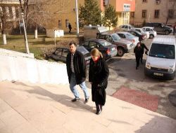 Fuhuş Operasyonunda Yabancı Uyruklu İki Kadın Yakalandı