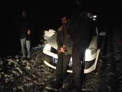 Polis, Yaralının Başında Ambulans Bekledi