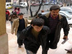Çaldıkları Su Sayaçlarıyla Yakalandılar