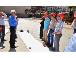Başkan Yenihan, Yöresel Ürünler Pazarı İnşaatını Denetledi