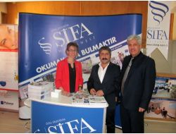 Seksenler Dizisinin Ünlü Bekçisi Bekir, Şifa Standını Beğendi