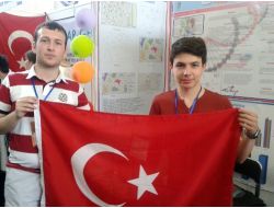 Yamanlar Öğrencileri Bükreş’te Altın Buldu