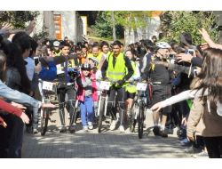 Lise Öğrencileri İstanbul'dan Strasbourg'a Pedal Çevirdi