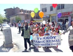 Yerköy’de Eğitim Şenliği Yürüyüşü Yapıldı