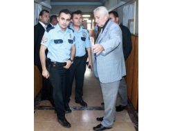 Başkan Dede: Meclis Üyesi, Bayan Personele Saldırdı