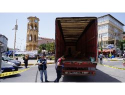 Tır Dorsesinde Can Pazarı: 1 Ölü 2 Yaralı