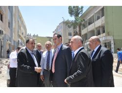 Reyhanlı'da Zarar Gören İşyerlerinde Çalışanların 3 Maaşını İşkur Ödeyecek