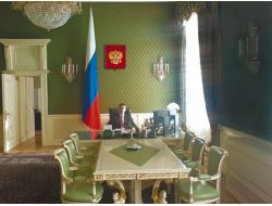 Hava Atmak İçin Putin’in Koltuğunda Fotoğraf Çektirdi