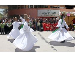 Başarı Çalışanlar Derneği Öğrenciler Yararına Kermes Açtı