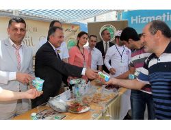 Çocuklara Süt, Büyüklere Ayran Dağıttılar