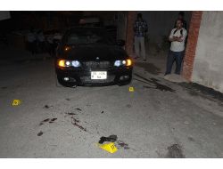 Otomobilinden İnerken Tabancayla Vurularak Öldürüldü