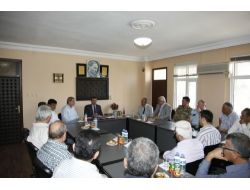 Vali Lekesiz, Kırıkhan'da Esnaf Odalarının Temsilcileriyle Bir Araya Geldi