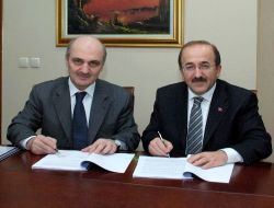 Trabzon'da Kentsel Dönüşüm İçin İmzalar Atıldı