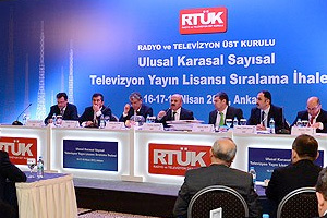 Frekans İhalesi yargıya takıldı!