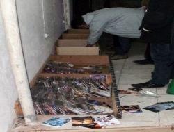 İzmir'de 3 Bin 788 Korsan Dvd ve Cd Ele Geçirildi