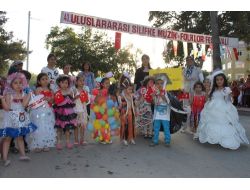 Miniklerden ‘doğaya Sahip Çık’ Defilesi