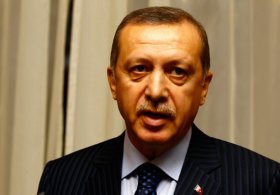 ERDOĞAN'I ARKADAN VURDULAR!