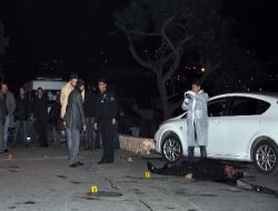 Bar Önünde Silahlı Çatışma: 2 Ölü