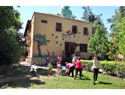 Kamu Kurumunun Bahçesindeki Özel Kreşin Tahliyesi Velileri Üzdü