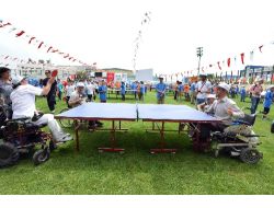 Masa Tenisinde 400 Kişiyle Rekor Denemesi