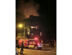 Johannesburg'da Tarihi Kilise Yandı