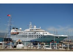 Lüks Yolcu Gemisi Fethiye'ye Demirledi