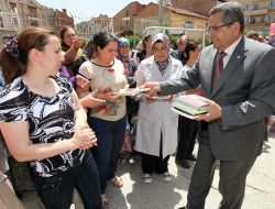 Öğrenci Ve Veliler Birlikte Kitap Okudu