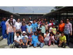 Minik Öğrenciler Sokak Hayvanları Barınmaevini Ziyaret Etti