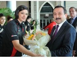 Rektör Gökbel'den Milli Sporculara Moral Ziyareti