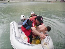 Asya Ekibi, Tortum Gölü'nde Kurtarma Tatbikatı Yaptı