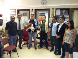 Demirspor Taraftarları Maçta Yaralanan Trt Kameramanını Ziyaret Etti