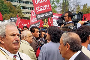 2. Dalga Eli Kulağında...