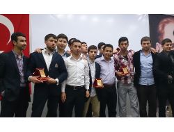 Akyazı Myo Öğrencilerinin Mezuniyet Coşkusu