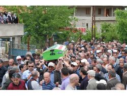 Öldürülen Çeçen Konsolos Toprağa Verildi