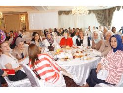 Çağlayanlı Kadınlar, Anneler Günü'nü Gecikmeli Kutladı