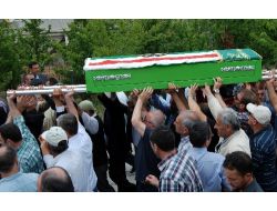 Ünlü'nün Kardeşi: Çecenleri Bir Tezgaha Alet Ediyorlar