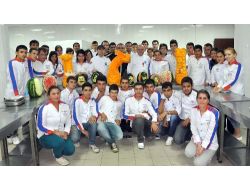 Turizm Öğrencileri, Karpuz Üzerine Atatürk Süslemesi Yaptı