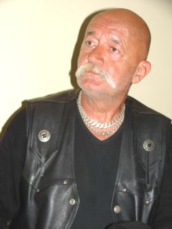 Sümer Tilmaç'ı Bıçaklayan İşletme Müdür İki Kişiyi Daha Bıçakladımış!