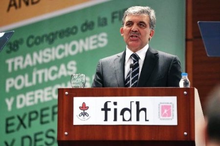 'Irkçılık Demokrasinin Düşmanı'