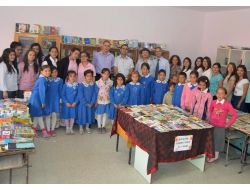 Acıpayam Anadolu Lisesi Öğrencilerinden Köy Okullarına Kitap Bağışı