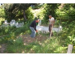 Mezarcılar: Bir Gün Bizim De Mezarımızı Kazacaklar