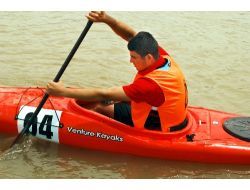 Dicle Nehri'nde Kelek Yerine Kanolar Yarıştı