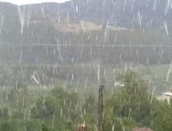 Ereğli’ye Dolu Yağdı
