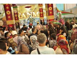 Myanmar Standı Ziyaretçi Akınına Uğradı