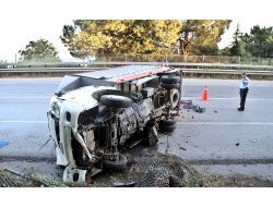 Devrilen Kamyonetin Sürücüsü Yaralandı