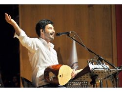 Uğur Işılak Erzurum'da Üniversitelileri Coşturdu